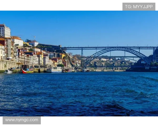 波尔图周边旅游推荐探索葡萄牙迷人城市与自然景观之美